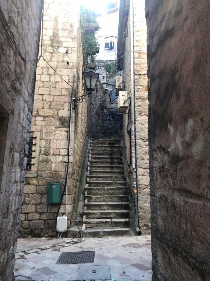 Romantic Rooftop View Hideaway- Old Town Nr 404 Kotor Exterior foto